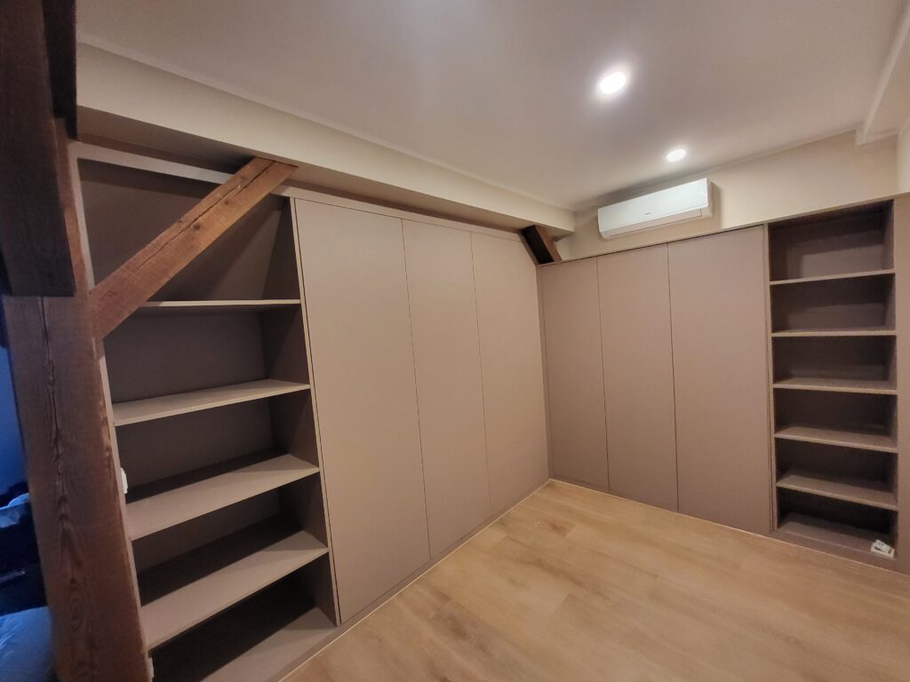 einbauschrank unter schräge
