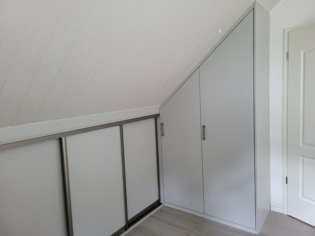 Dachschräge schrank drempel nach mass